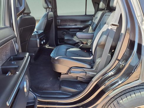 Used 2021 Ford Expedition Limited image 24