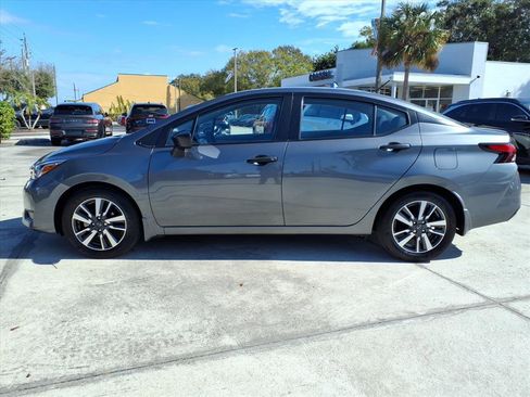 Used 2024 Nissan Versa S w/ S Plus Package image 4