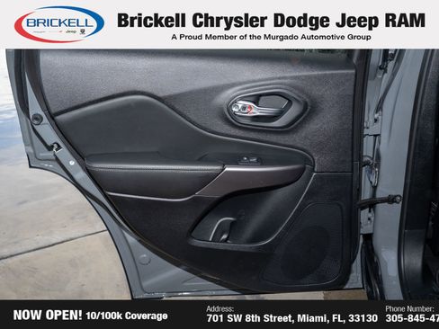 Used 2022 Jeep Cherokee Limited w/ Elite Package image 12