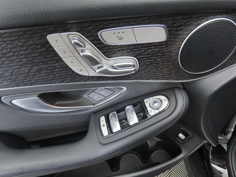 Certified 2021 Mercedes-Benz GLC 300 image 23