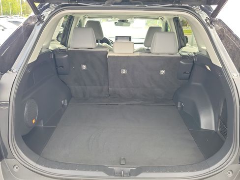 Used 2022 Toyota RAV4 Limited AWD/4WD image 10