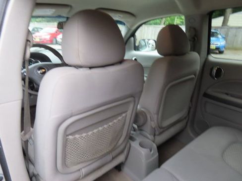 Used 2009 Chevrolet HHR LS FWD image 13