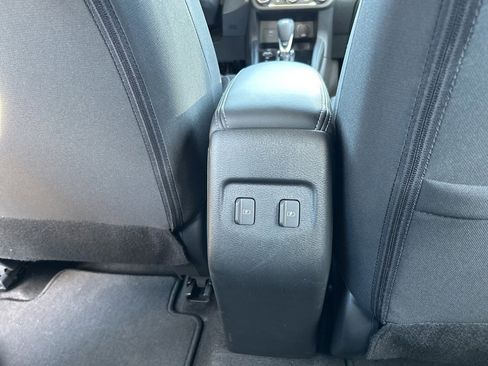 Used 2023 Nissan Kicks SV image 13