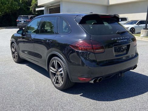 Used 2013 Porsche Cayenne Turbo AWD/4WD image 2