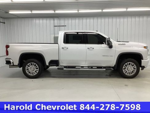 Used 2021 Chevrolet Silverado 2500 High Country w/ Technology Package image 6