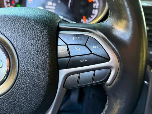 Used 2018 Jeep Grand Cherokee Limited AWD/4WD image 35