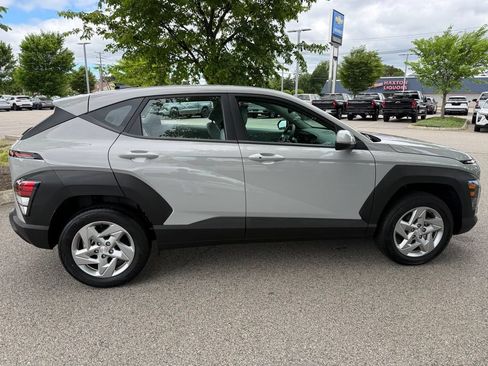 Used 2024 Hyundai Kona SE AWD/4WD image 6