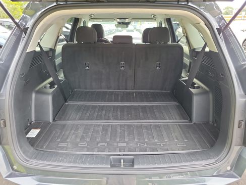 Certified 2024 Kia Sorento LX FWD image 14