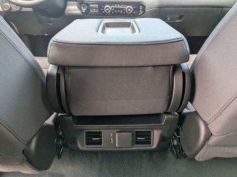 New 2026 GMC Sierra 1500 SLE w/ X31 Off-Road Package AWD/4WD image 19