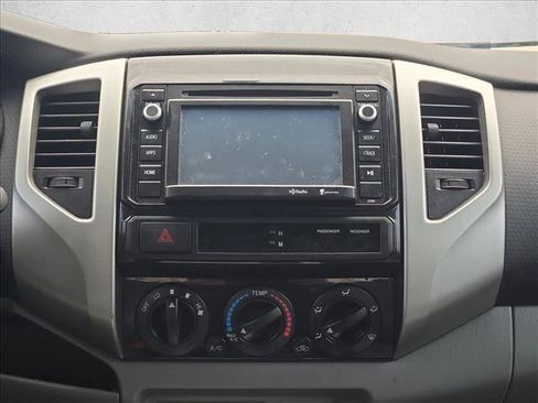 Used 2014 Toyota Tacoma PreRunner w/ SR5 Package image 13