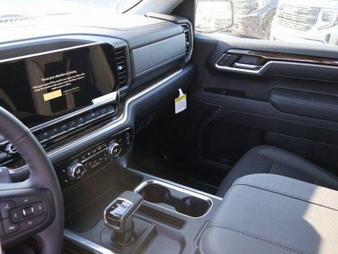 New 2026 GMC Sierra 1500 Elevation image 26