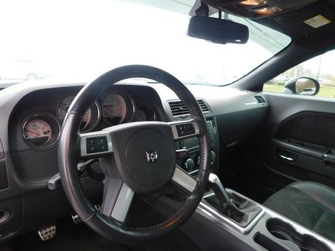 Used 2009 Dodge Challenger SRT8 w/ SRT Option Group II RWD image 26