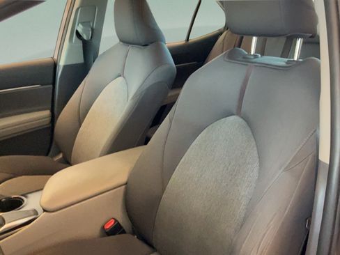 Used 2019 Toyota Camry LE FWD image 25