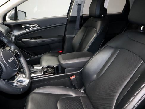 Used 2024 Kia Sportage EX image 24