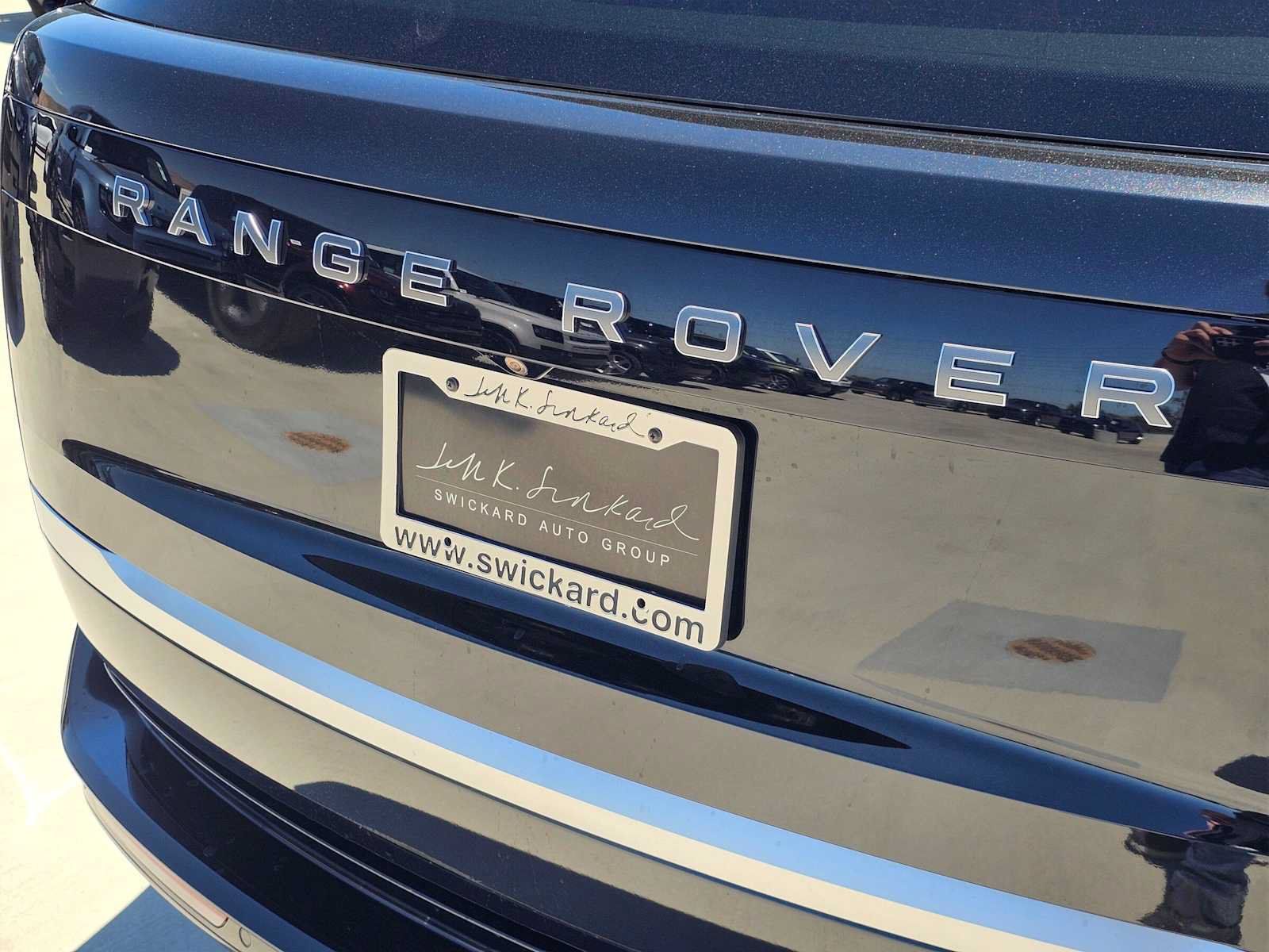 New 2025 Land Rover Range Rover SV AWD/4WD image 15