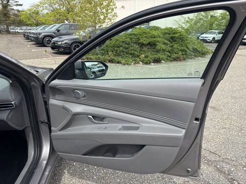Used 2023 Hyundai Elantra SEL w/ Convenience Package FWD image 32