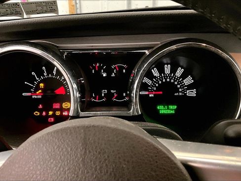 Used 2009 Ford Mustang Premium image 20