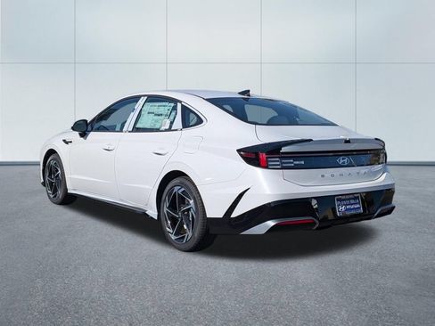 New 2026 Hyundai Sonata SEL FWD image 4