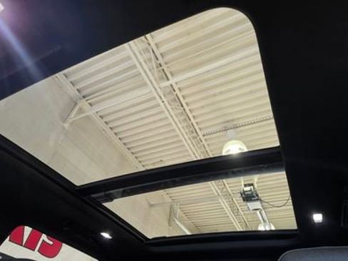 Used 2021 Chevrolet Tahoe LT w/ LT Signature Package image 25