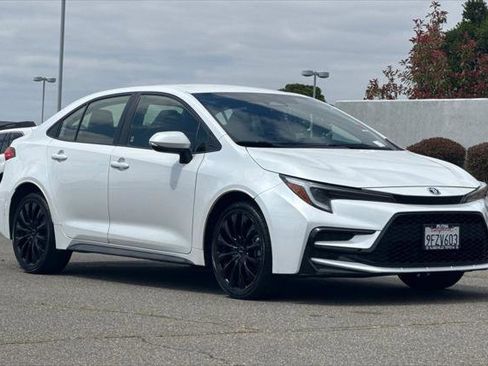 Certified 2023 Toyota Corolla SE w/ Carpet Mat Package (TMS) FWD image 5