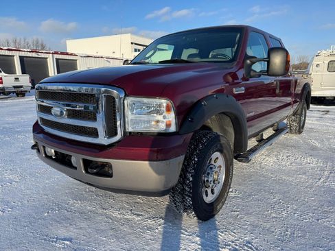 Used 2005 Ford F250 Lariat image 1
