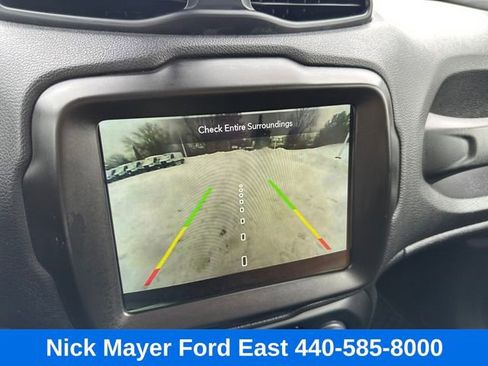 Used 2023 Jeep Renegade Latitude image 27