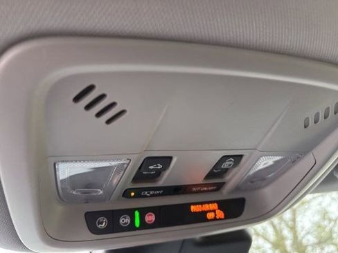 Used 2023 Chevrolet Malibu LT image 28