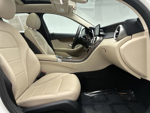 Used 2019 Mercedes-Benz C 300 4MATIC Sedan image 16