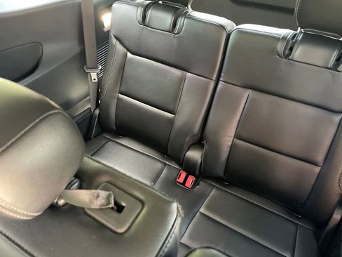 Used 2022 Ford Explorer Limited AWD/4WD image 23