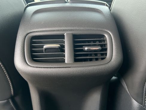 Used 2021 Buick Envision Essence AWD/4WD image 20