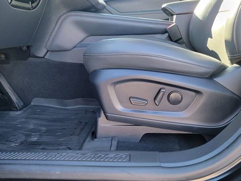 Used 2025 Ford Explorer Active w/ Active Comfort Package image 22