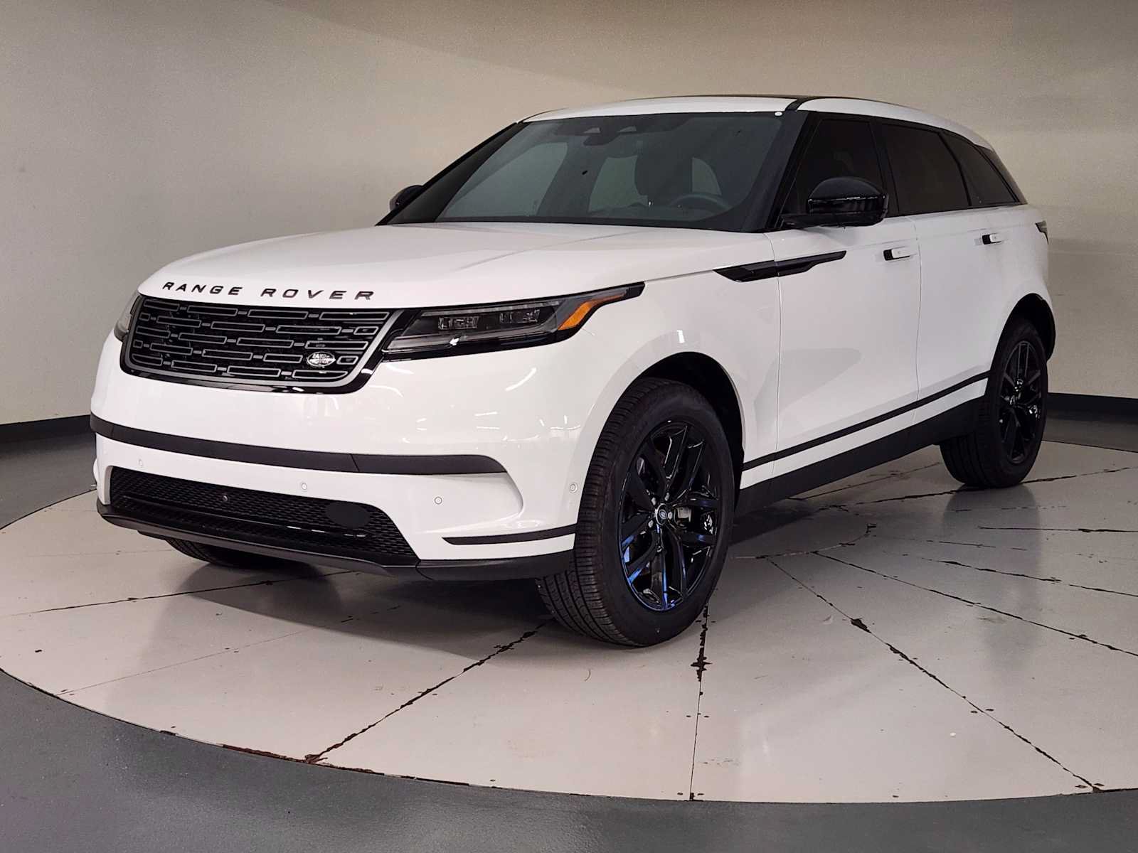 Used 2026 Land Rover Range Rover Velar S AWD/4WD image 1