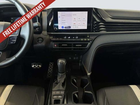 Used 2025 Toyota Camry SE FWD image 23
