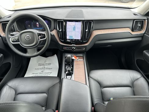 Used 2023 Volvo XC60 B5 Plus w/ Climate Package AWD/4WD image 18