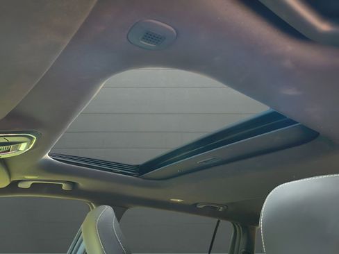 Used 2024 Jeep Grand Cherokee L Laredo image 27