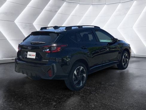 Used 2025 Subaru Crosstrek 2.5i Limited w/ Crosstrek Mirror Package image 4