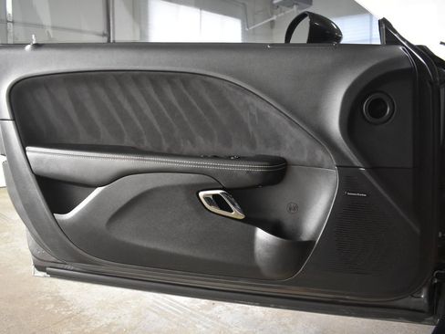 Used 2019 Dodge Challenger SRT Hellcat w/ Alcantara Appearance Package image 25