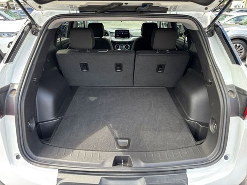 Used 2025 Chevrolet Blazer LT FWD image 31