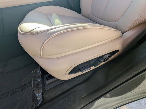 New 2025 Jeep Grand Cherokee L Limited image 15