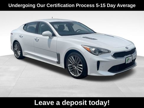Used 2018 Kia Stinger RWD image 1