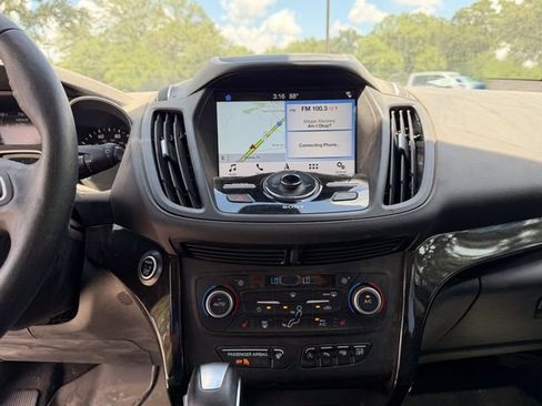 Used 2019 Ford Escape Titanium FWD image 12
