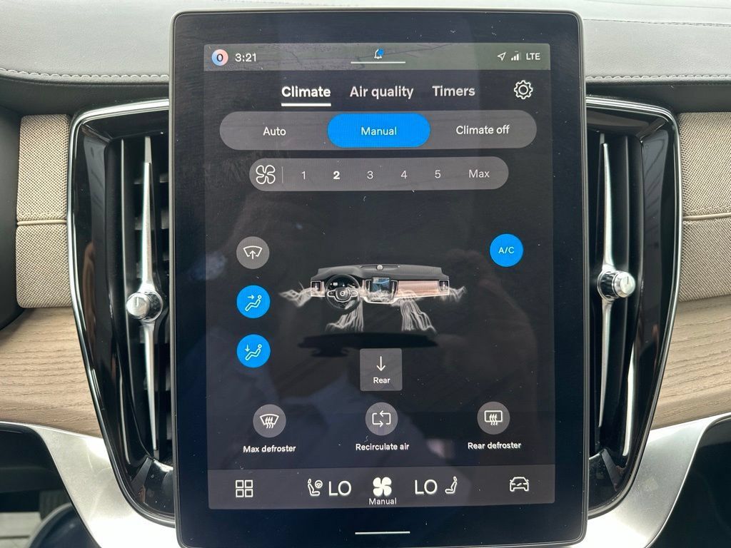 Certified 2026 Volvo XC90 B6 Plus AWD/4WD image 29