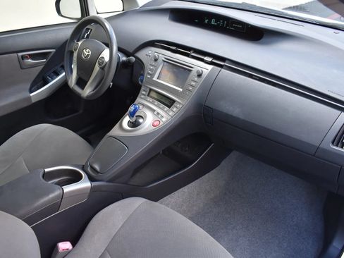 Used 2012 Toyota Prius Two FWD image 9
