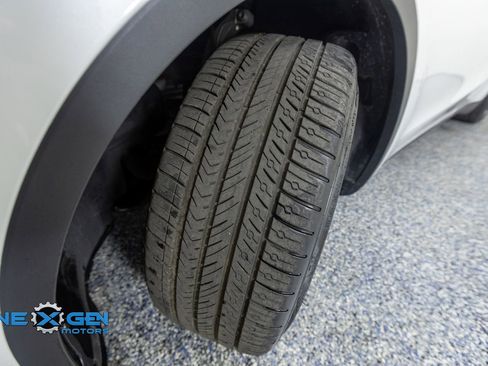 Used 2022 Tesla Model Y Performance AWD/4WD image 43