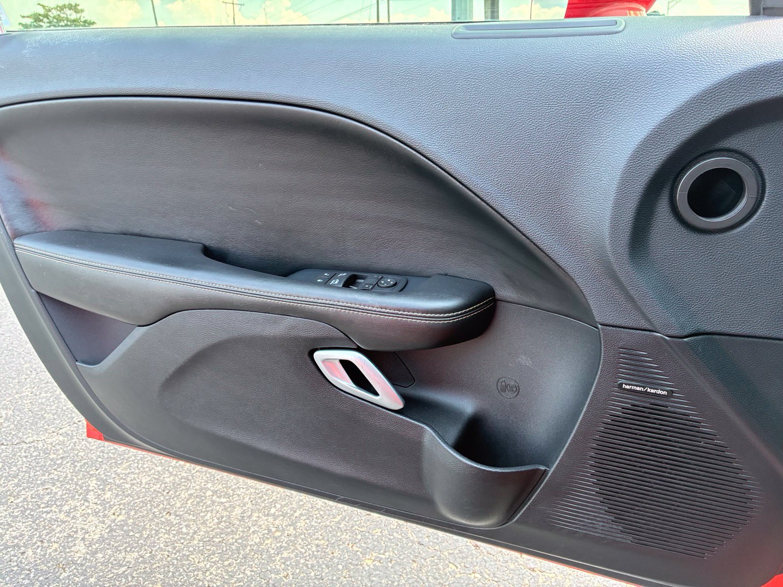 Used 2016 Dodge Challenger SRT RWD image 11