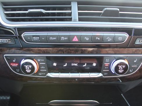 Used 2019 Audi Q7 3.0T Prestige image 20