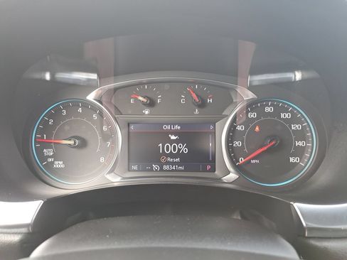 Used 2023 Chevrolet Traverse LT AWD/4WD image 21