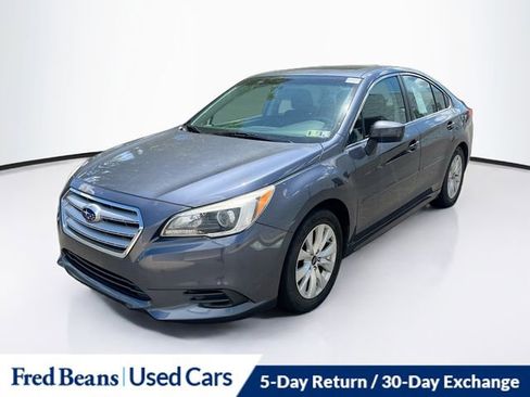 Used 2017 Subaru Legacy 2.5i Premium w/ Moonroof Package AWD/4WD image 3