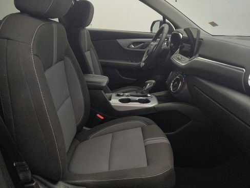 Used 2025 Chevrolet Blazer LT FWD image 21