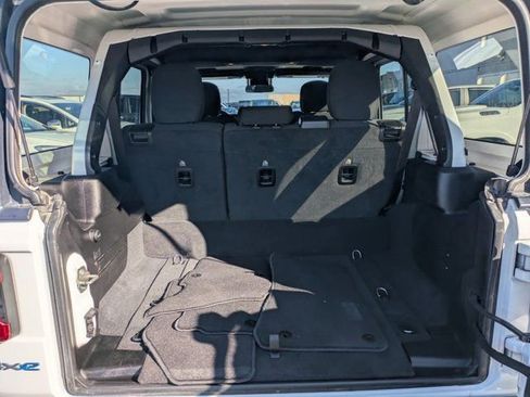 Used 2024 Jeep Wrangler Unlimited Rubicon 4xe image 11